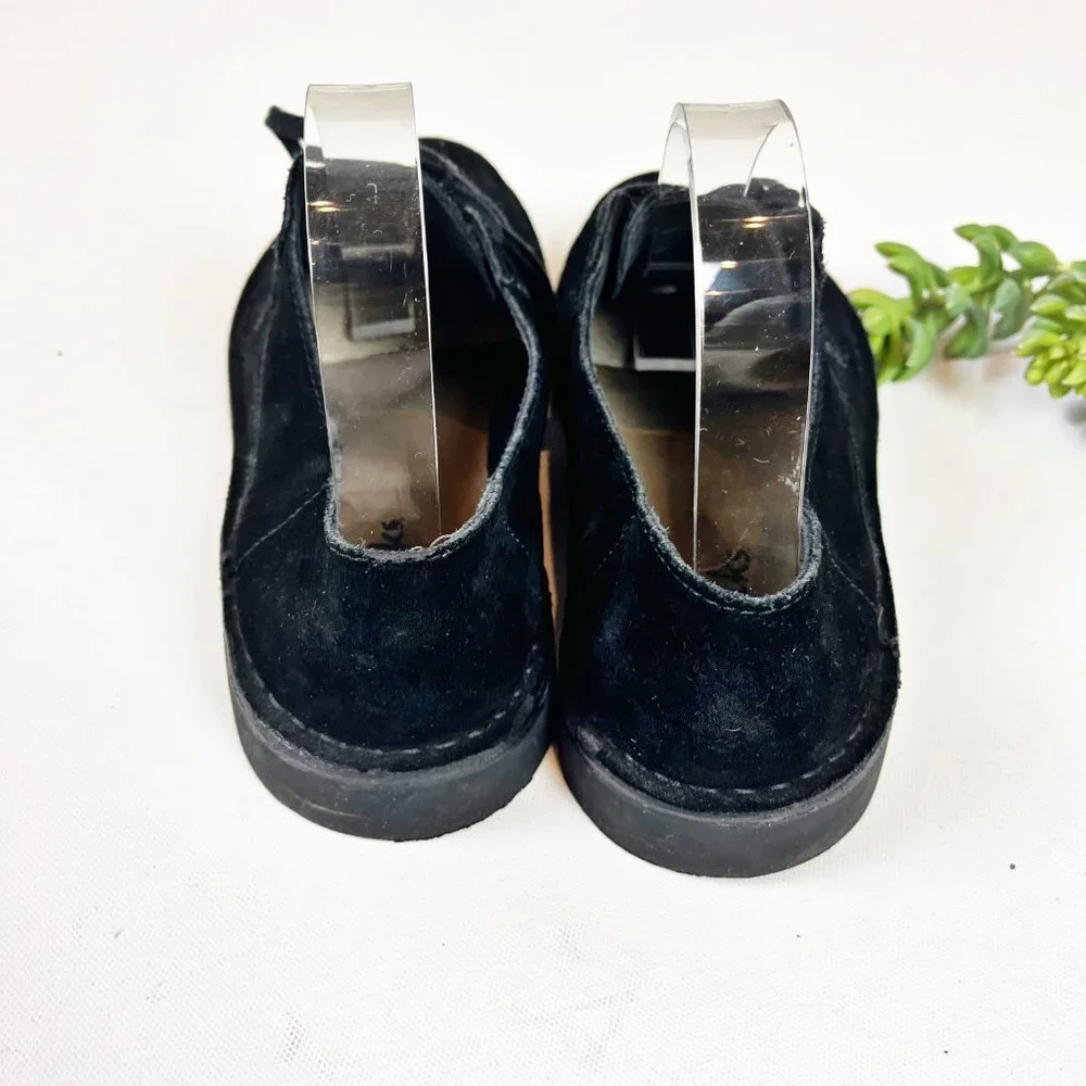 2/$30 Clarks Suede Oxfords 8.5M